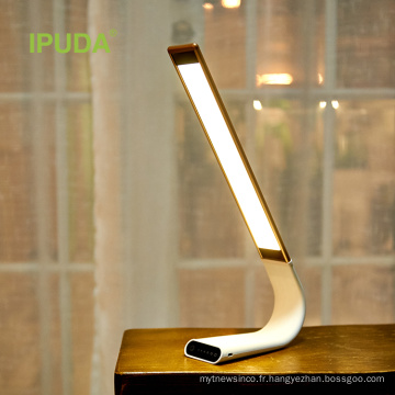 Lampe de nuit de table de bureau à led en gros avec port 1usb pour la couleur de l&#39;éclairage de nuit peut changer la lumière debout